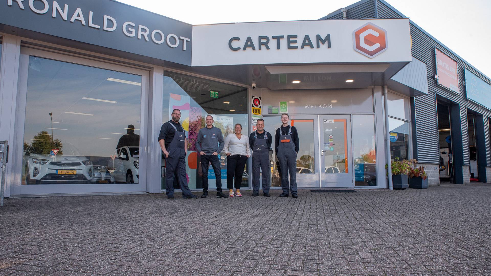 1567 teamfoto3