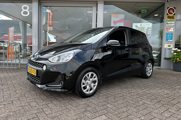 Hyundai i10 1.0i Premium | Verwarmde stoelen + stuur | Carplay | Airco | Cru