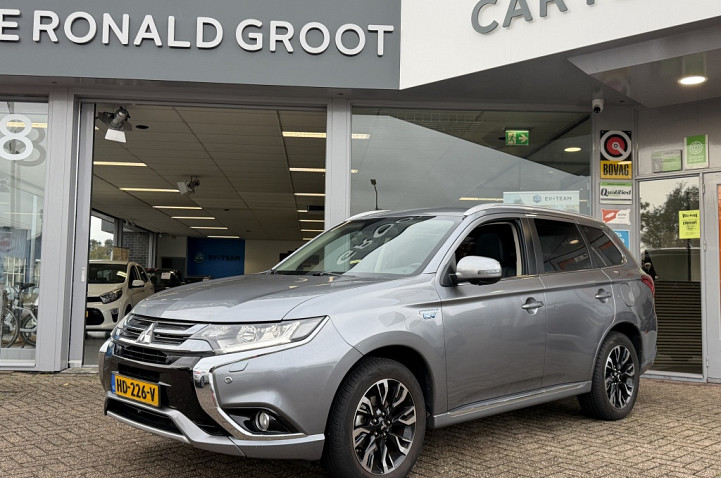 Mitsubishi Outlander 2.0 PHEV Instyle+ | Automaat | Hybride | Panno. dak | Cruise